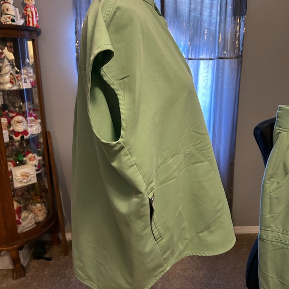 Women's Green Pants & Top Scrub top - Picture 5 of 11